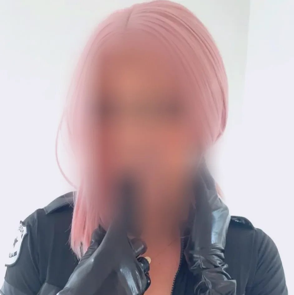 Antonia, 35