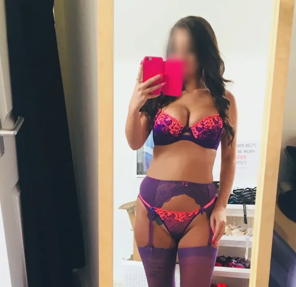 Denise, 33