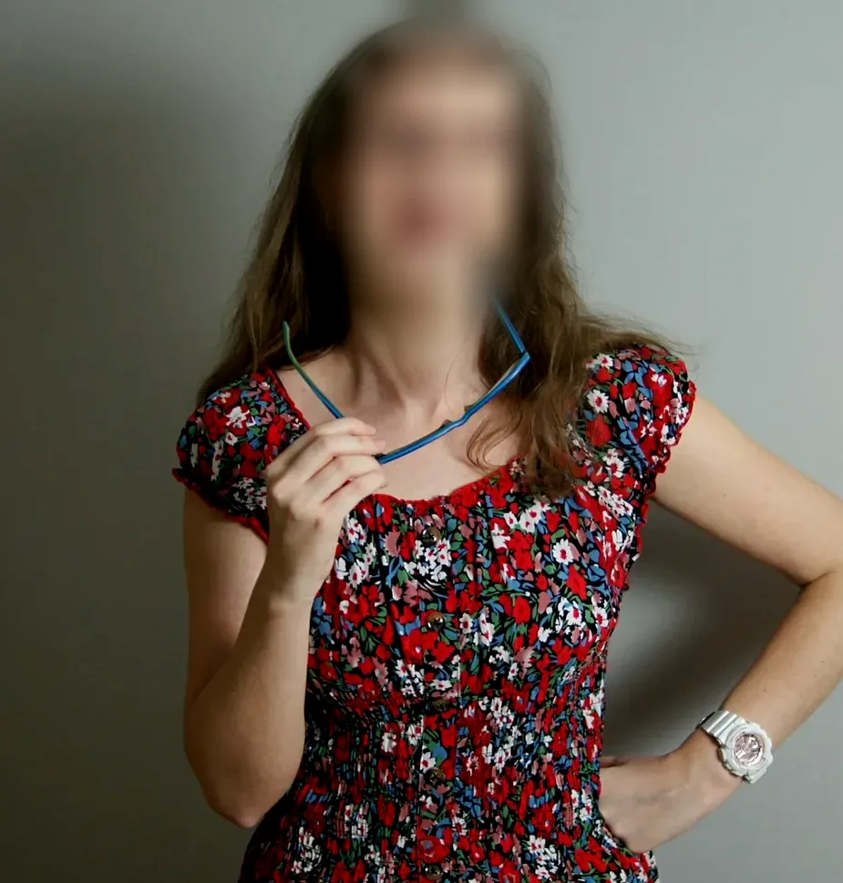 Julia, 35